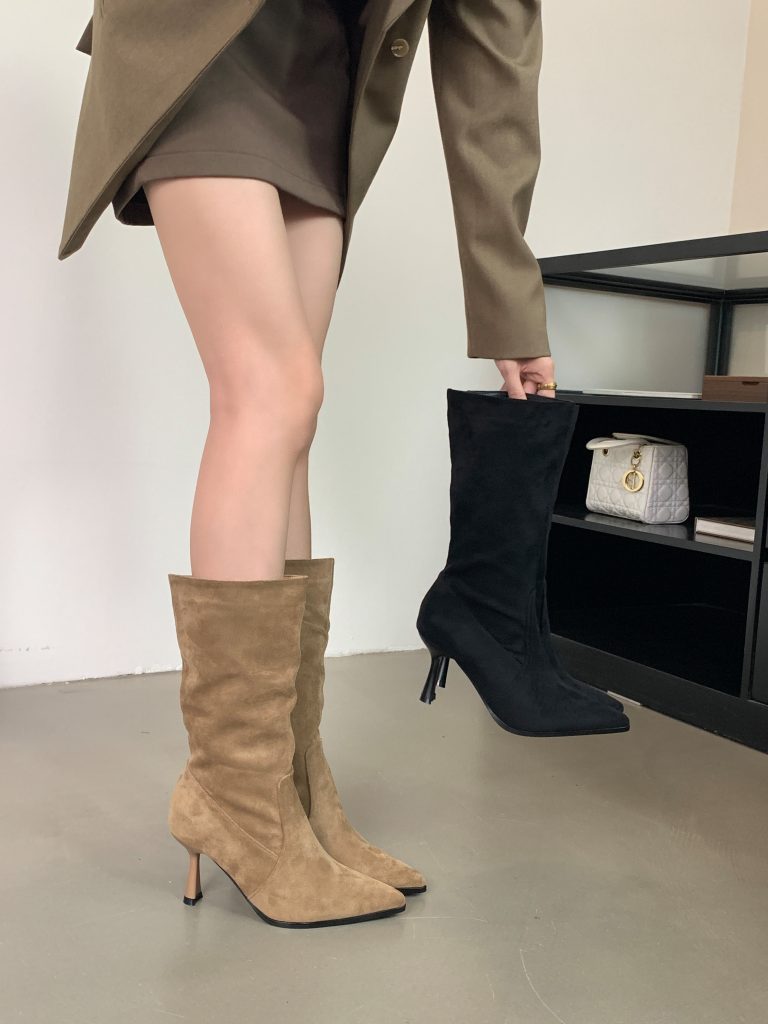 BUBUFLY Women's Ankle Boots Chunky Heel Western Cowboy Boots Pointed Toe Slouchy Boots Beige Black